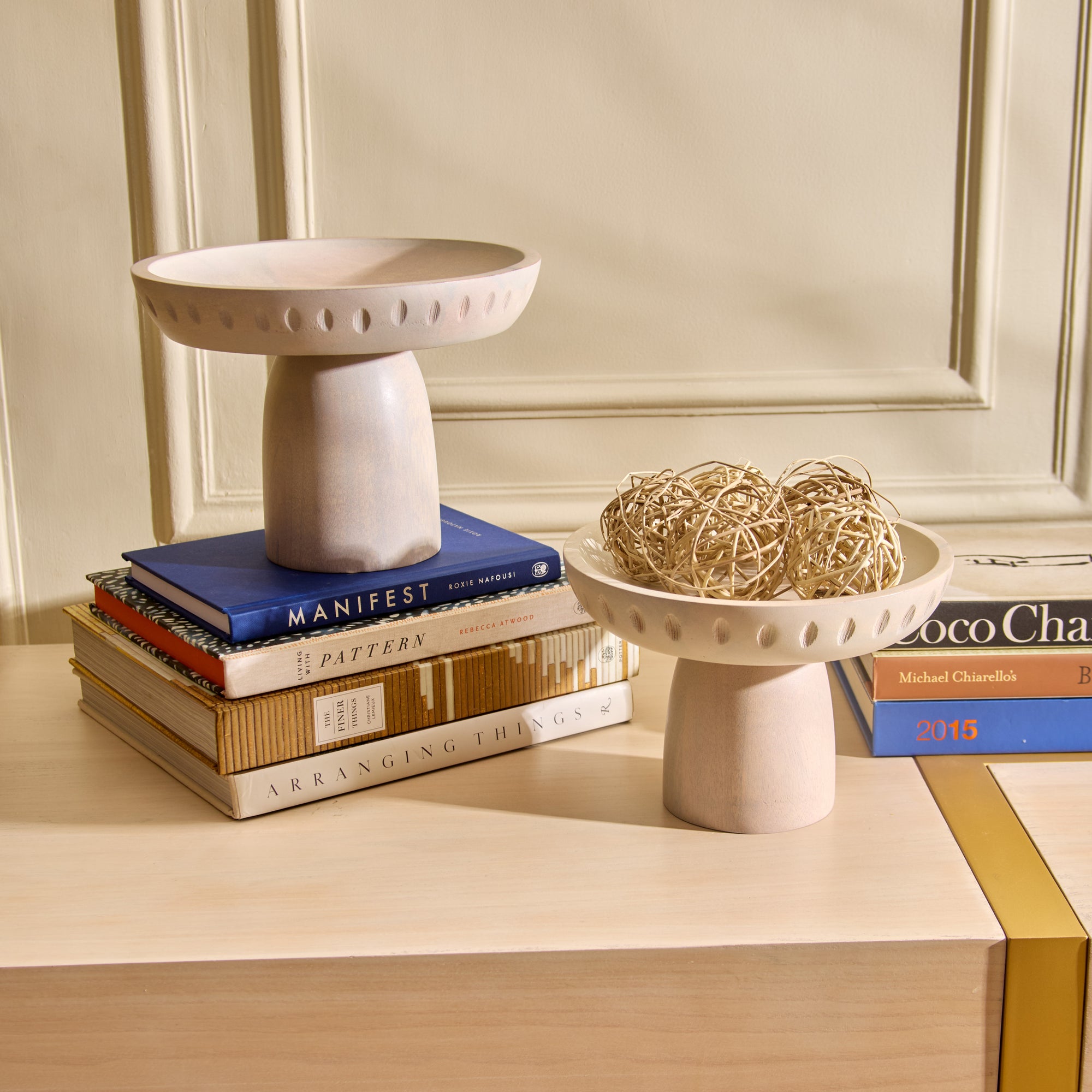 Moku Kake White Wooden Pedestal Bowl