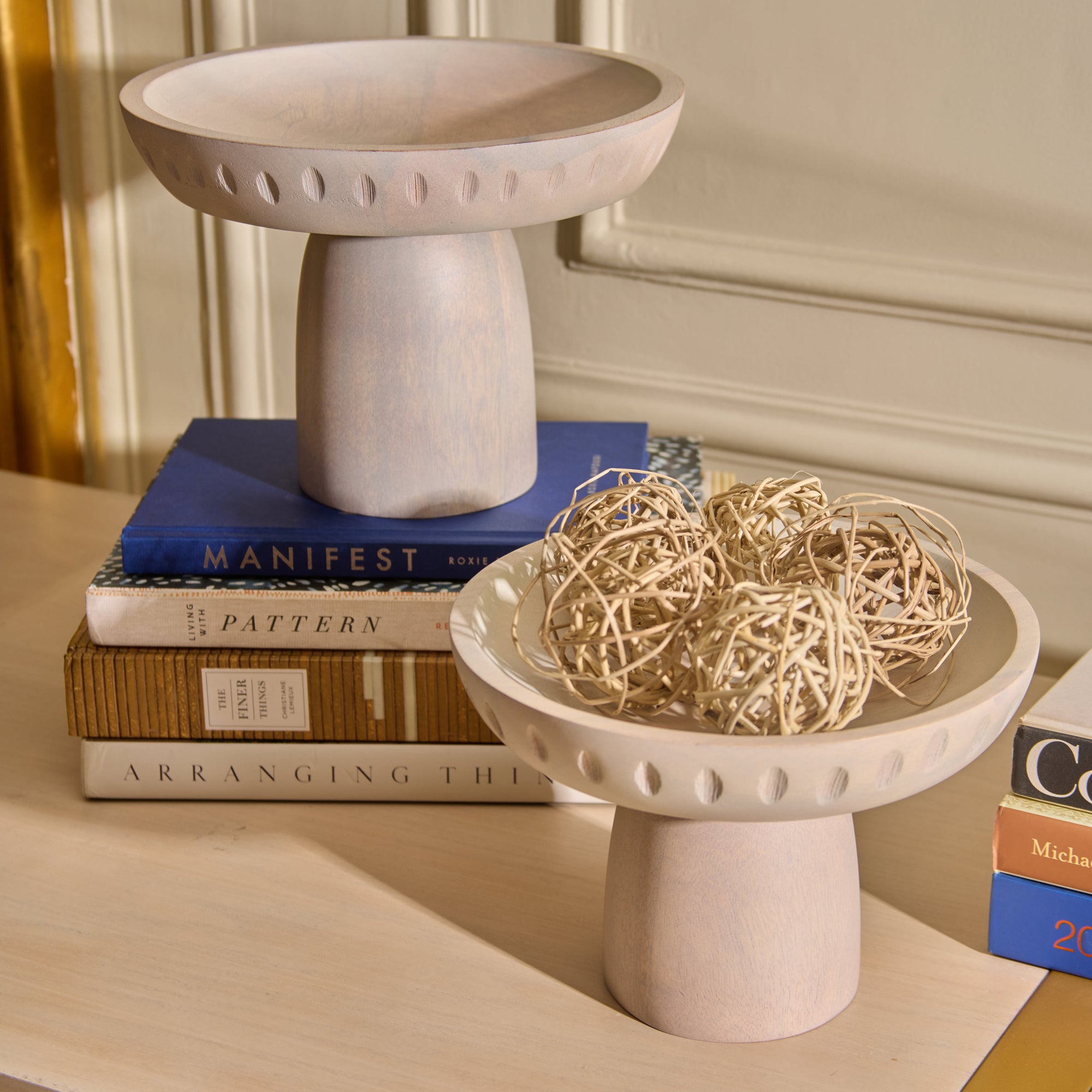 Moku Kake White Wooden Pedestal Bowl